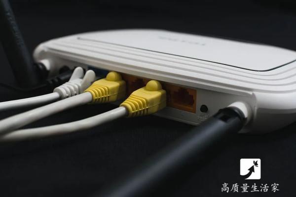 路由器附近，這兩類東西記得不要放，難怪百兆光纖變“龜速”！
