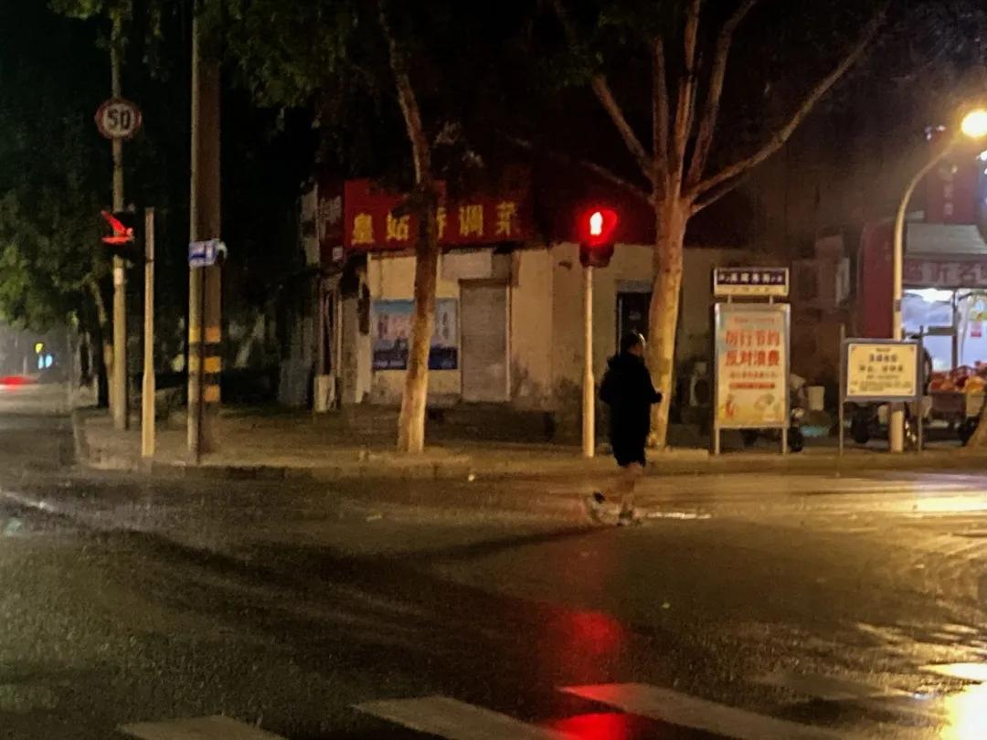 凌晨時分的臨沂，我看到了不一樣的生活