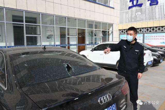 囂張至極！臨沂這幾個(gè)00后當(dāng)街追砸汽車！