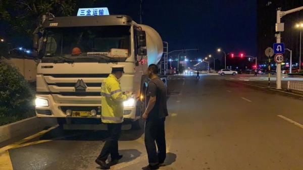 異地用警，交叉執(zhí)法！臨沂公安交警重拳整治貨運(yùn)車輛交通違法