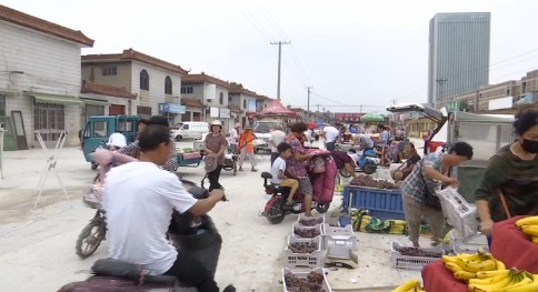 臨沂羅莊區(qū)：規(guī)范“馬路市場(chǎng)”提升城市形象