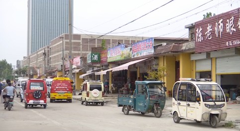 臨沂羅莊區(qū)：規(guī)范“馬路市場(chǎng)”提升城市形象