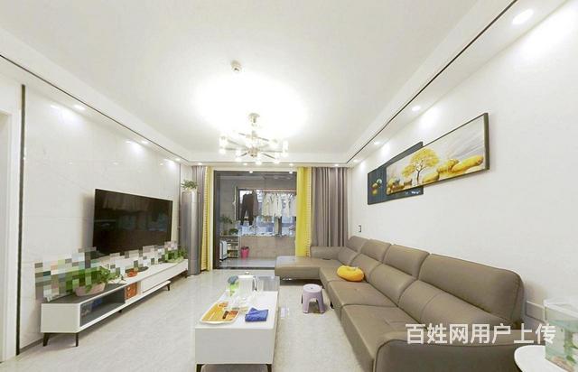 精裝四室二衛(wèi)，全明戶型，帶車位儲藏室。