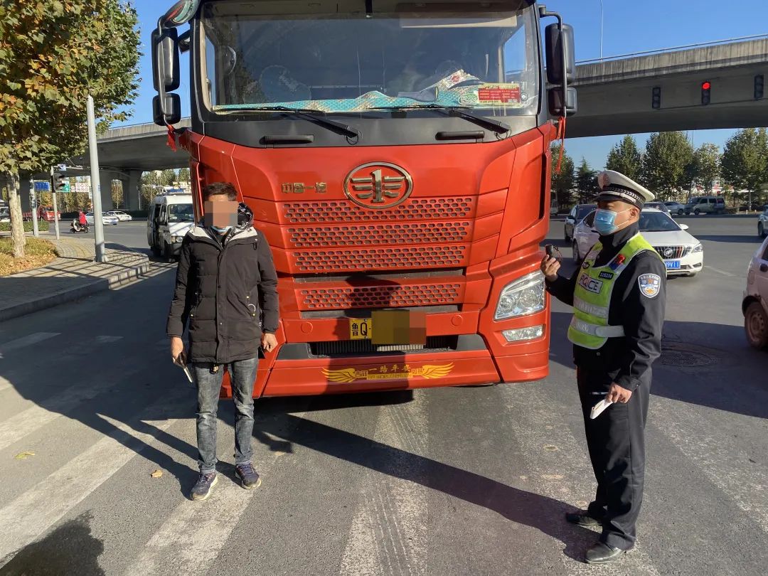 重拳出擊，整治大貨車交通違法“頑疾”！