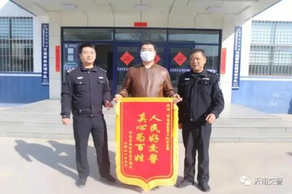 案中案！臨沂一車(chē)輛肇事后逃逸，駕駛?cè)司故歉`賊