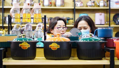 2021中國（臨沂）網(wǎng)紅商品交易會開幕線上直播+線下展會完善直播生態(tài)圈