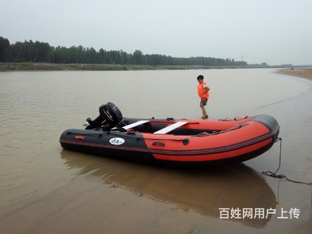 沖鋒舟推進(jìn)器船外機(jī)