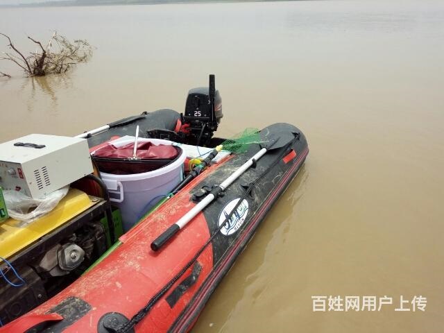 沖鋒舟推進(jìn)器船外機(jī)