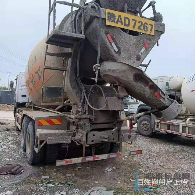 國四15年二手豪沃攪拌車大14方后八輪380馬力