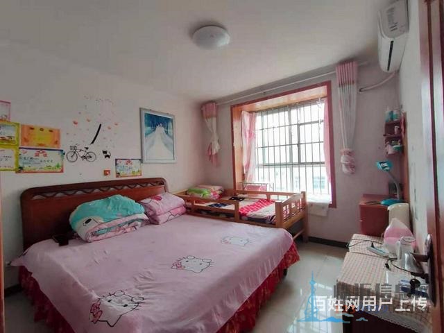 盛世春暉 精裝三室兩廳 證過(guò)二帶車位儲(chǔ)藏室