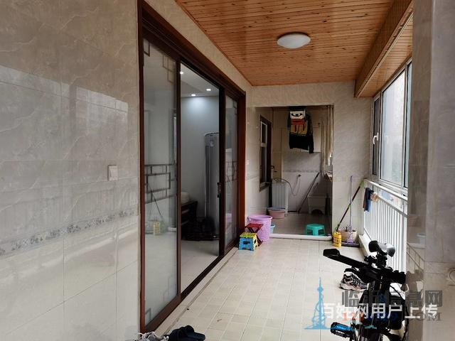 警察花園 證過二217平556萬 樸園小學(xué)三十五中