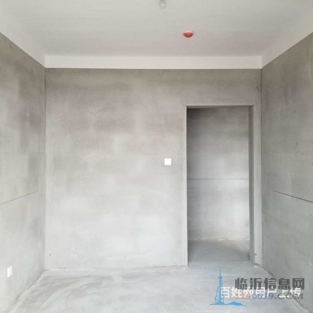 尚東國際帶車位儲(chǔ)藏室戶型方正86萬走一手 南北通透