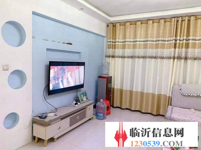 精裝市政供暖 三室 寶麗鳳凰城  帶車(chē)庫(kù) 學(xué) 校在門(mén)口