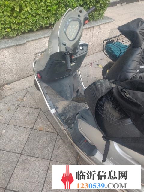 急售摩托車。手續(xù)齊全??！