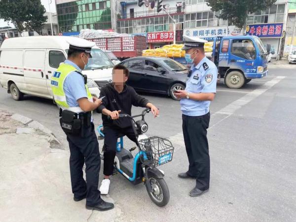 還不戴頭盔？臨沂公安交警“遞進式智慧勸導(dǎo)”，多人已“嘗鮮”