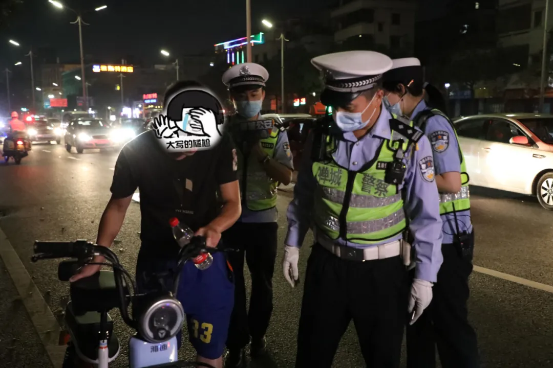 醉酒能騎電動車嗎？巧了，這位小哥“以身試法”…