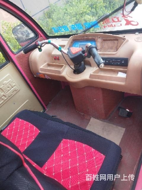 立家電動(dòng)三輪車