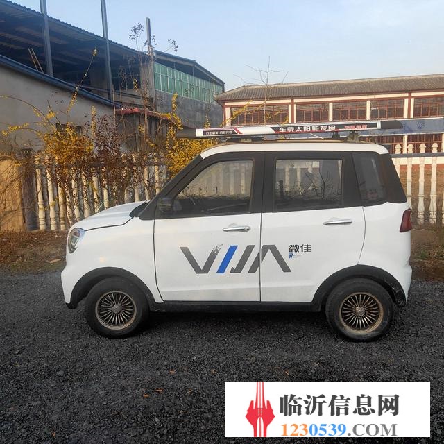 半價(jià)急出電動(dòng)三輪車