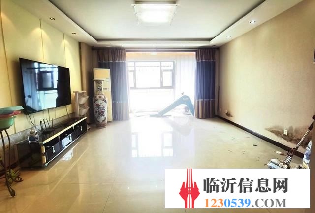 巧克麗都 多層 二樓精裝修出售 雙衛(wèi)帶車庫  齊全交通方便