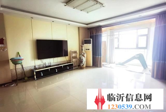 巧克麗都 多層 二樓精裝修出售 雙衛(wèi)帶車庫  齊全交通方便