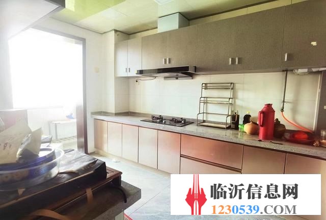 巧克麗都 多層 二樓精裝修出售 雙衛(wèi)帶車庫  齊全交通方便