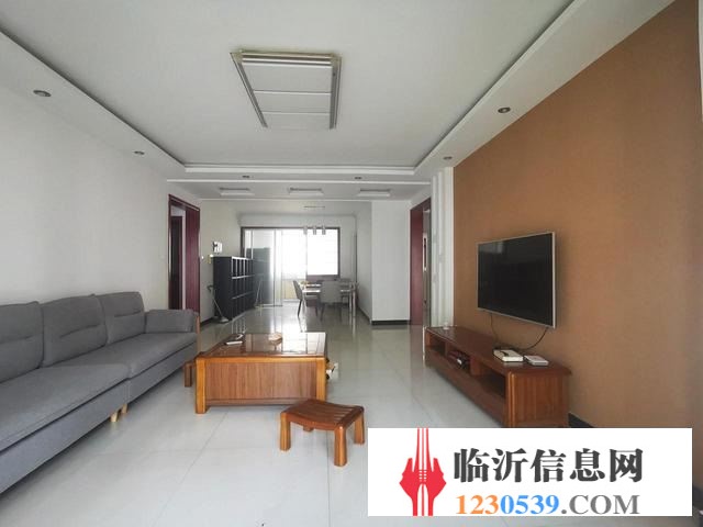 開(kāi)元上城 南北通透 元寶戶型 三室兩衛(wèi) 證過(guò)二 帶產(chǎn)權(quán)車(chē)位