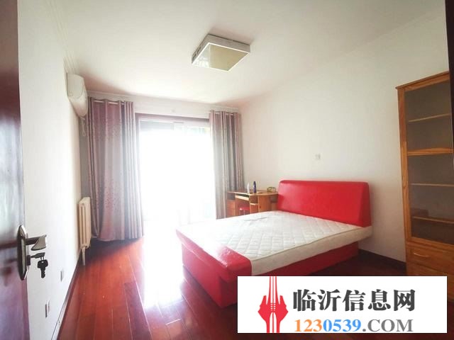 開(kāi)元上城 南北通透 元寶戶型 三室兩衛(wèi) 證過(guò)二 帶產(chǎn)權(quán)車(chē)位