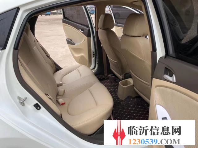 13年現(xiàn)代瑞納，發(fā)變完美，