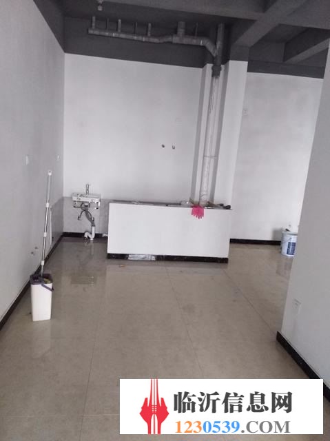 育博園東區(qū)南沿街